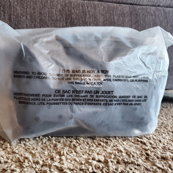 VS Velvet Polka Dot Beauty Case - Picture 4 of 8